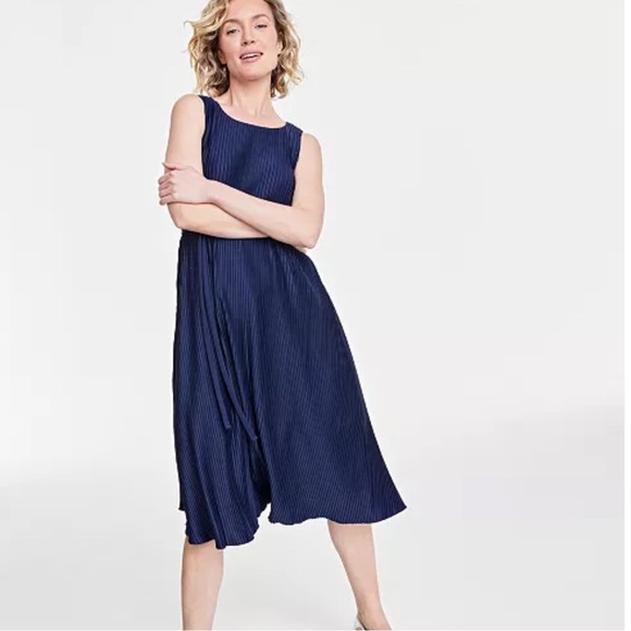 Navy pleated empire drop waist dresss on 34th - Picture 1 of 2